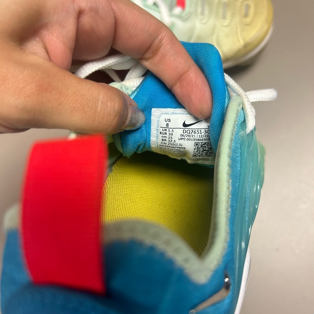 Gradient Women's Sneakers - Picture 5 of 9